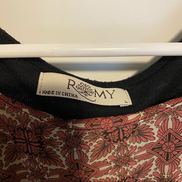 Flowy top size L - Picture 2 of 3